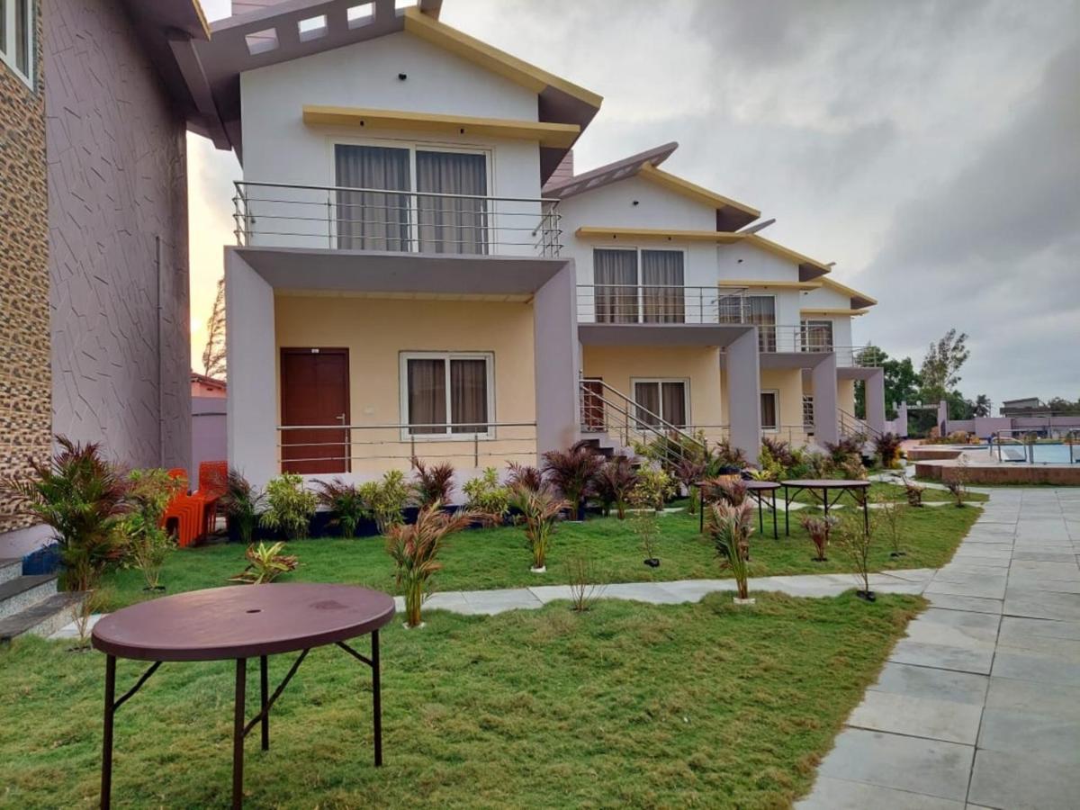 Parth King Beach Resort ماندارموني المظهر الخارجي الصورة