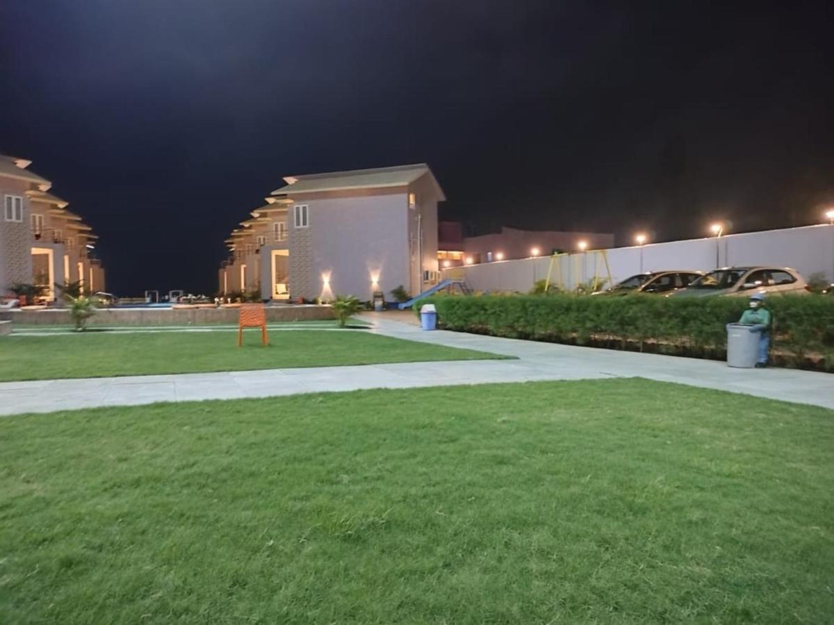 Parth King Beach Resort ماندارموني المظهر الخارجي الصورة