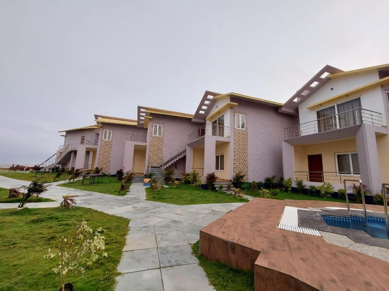 Parth King Beach Resort ماندارموني المظهر الخارجي الصورة