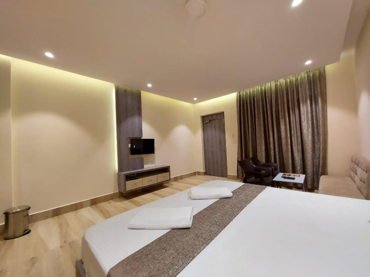 Parth King Beach Resort ماندارموني المظهر الخارجي الصورة